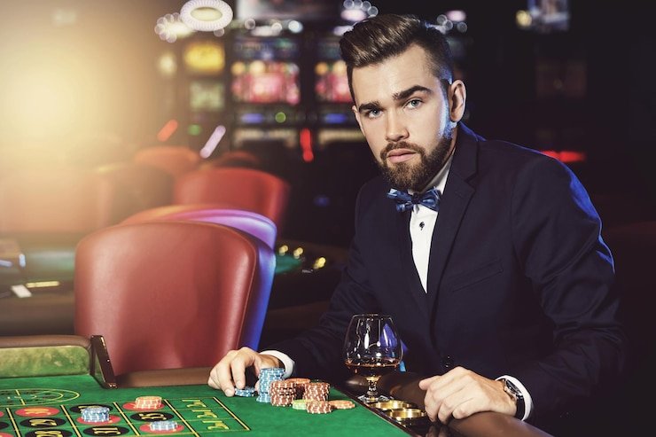 garudahoki mobile app home screen with betting options and live casino access